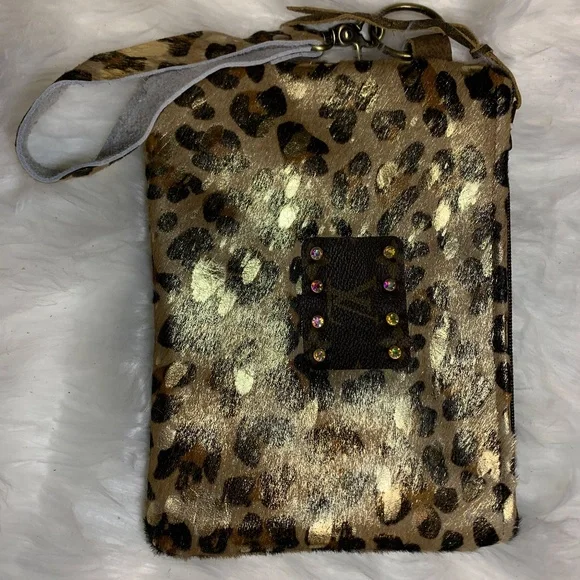 LV KEEP IT GYPSY GOUCHO WRISTLET Brown‎ Gold Metallic Leopard Print NWT - Picture 3 of 11